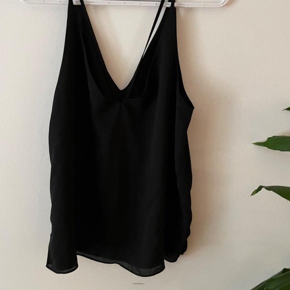 Black strap tank top - Picture 3 of 4